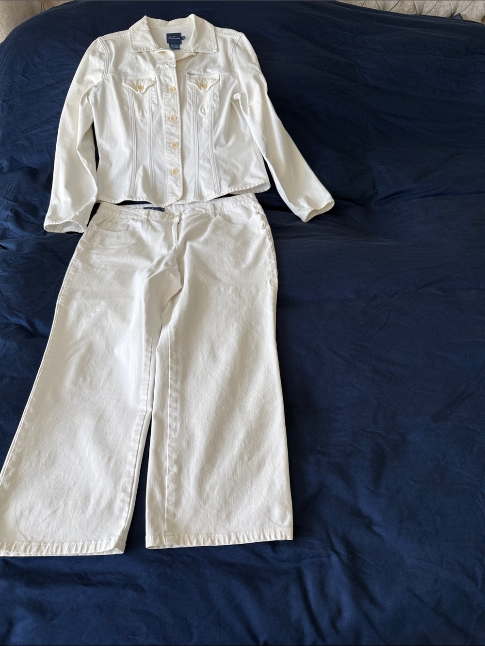 Women's Facconable Cream Denim Jacket & Pants Set